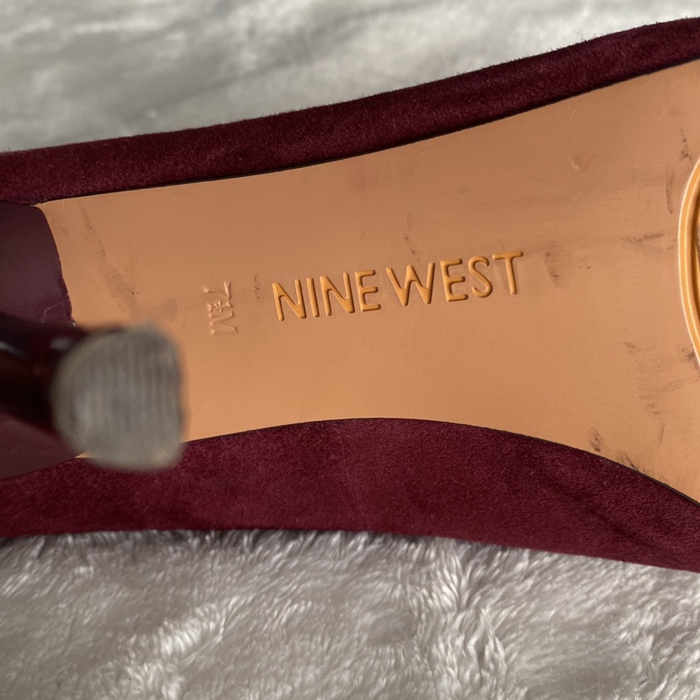 NINE WEST SUEDE STILETTOS - Picture 4 of 4